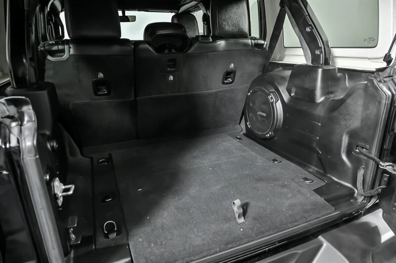 2019 Jeep JL Wrangler - Image 13 of 31
