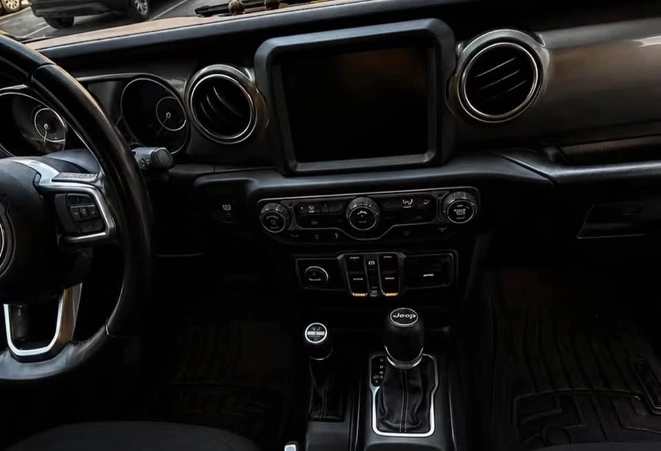 2019 Jeep JL Wrangler - Image 9 of 9