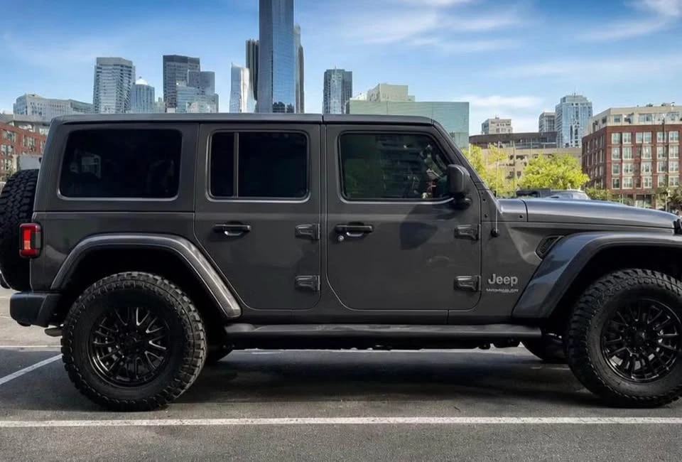 2019 Jeep JL Wrangler - Image 3 of 9