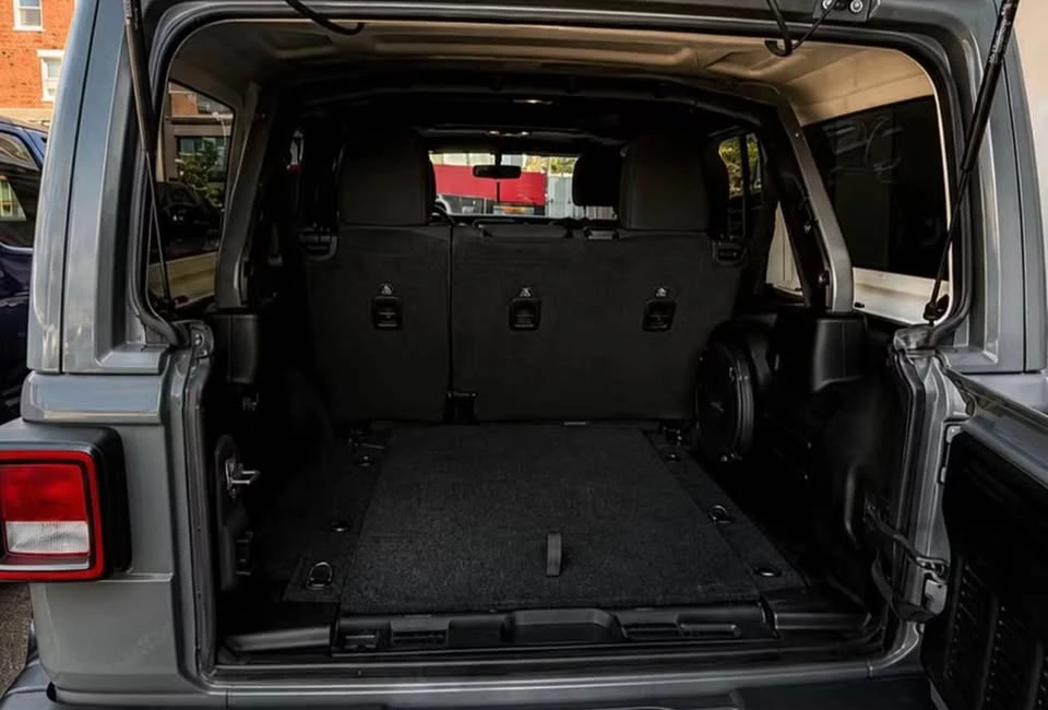 2019 Jeep JL Wrangler - Image 4 of 9