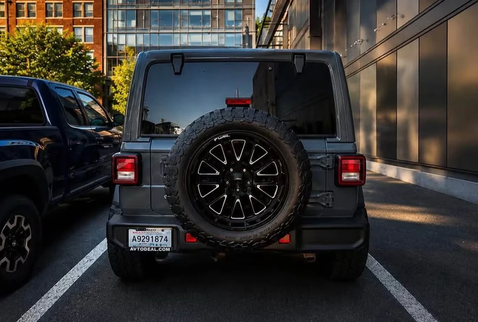 2019 Jeep JL Wrangler - Image 5 of 9
