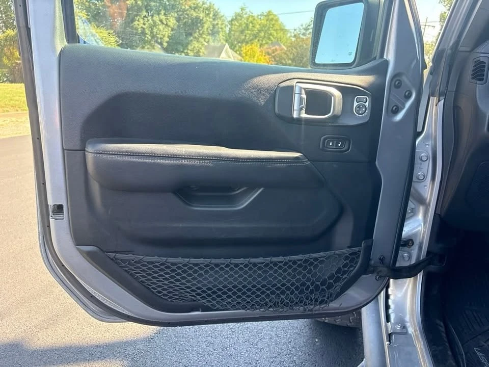 2019 Jeep JL Wrangler - Image 10 of 20
