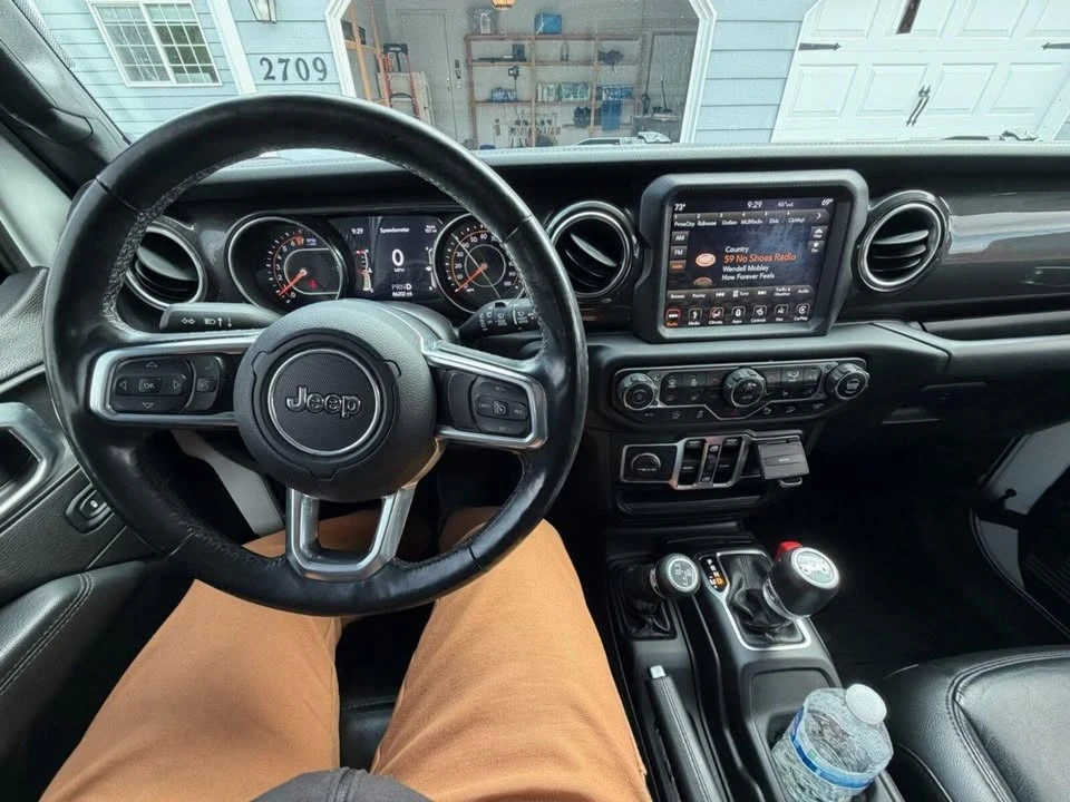 2019 Jeep JL Wrangler - Image 5 of 15