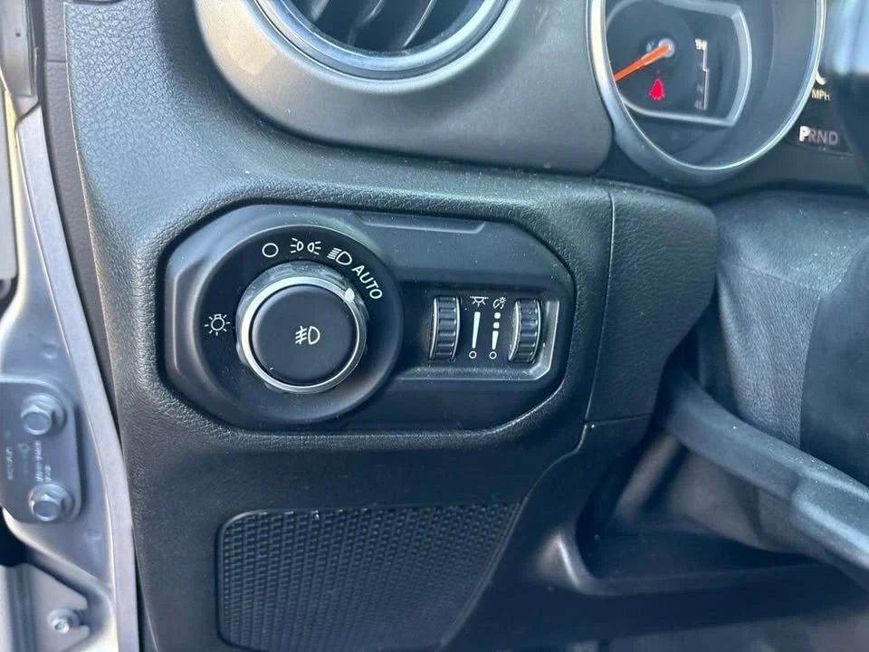 2019 Jeep JL Wrangler - Image 12 of 20