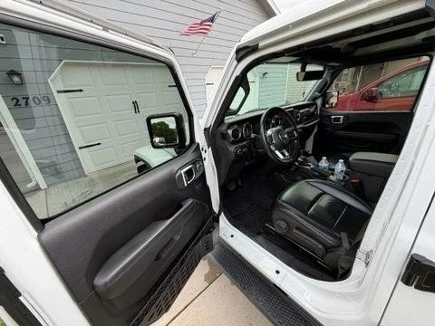 2019 Jeep JL Wrangler - Image 2 of 15
