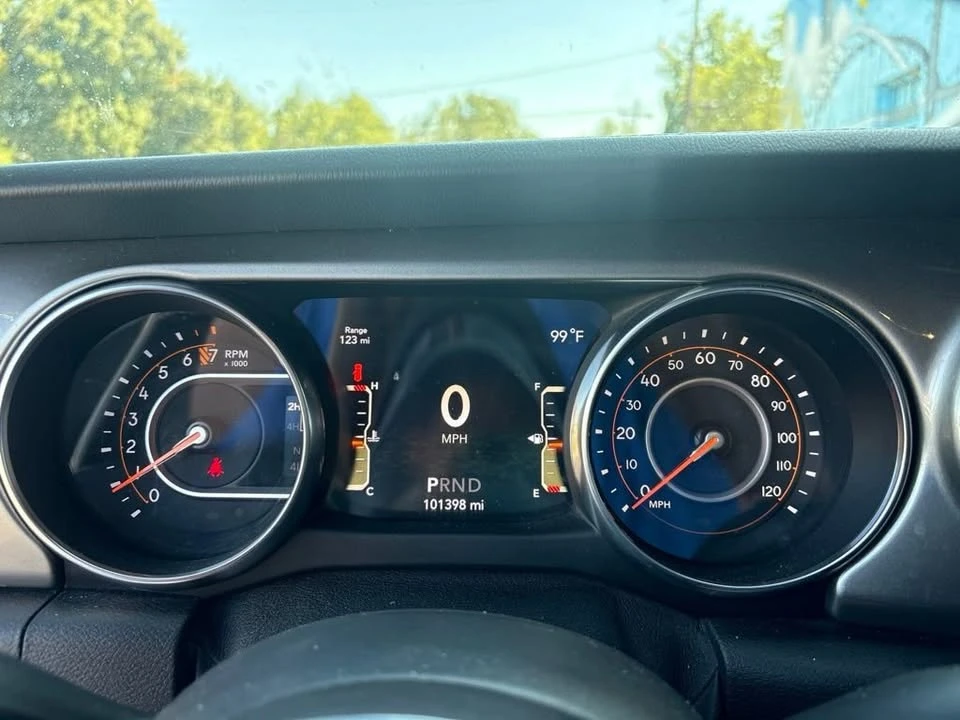 2019 Jeep JL Wrangler - Image 14 of 20
