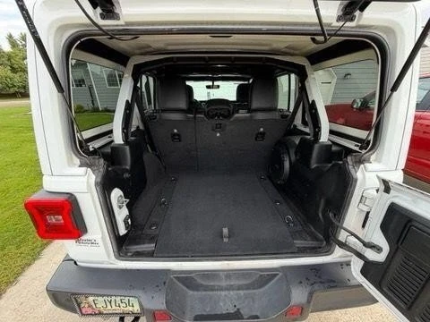 2019 Jeep JL Wrangler - Image 3 of 15