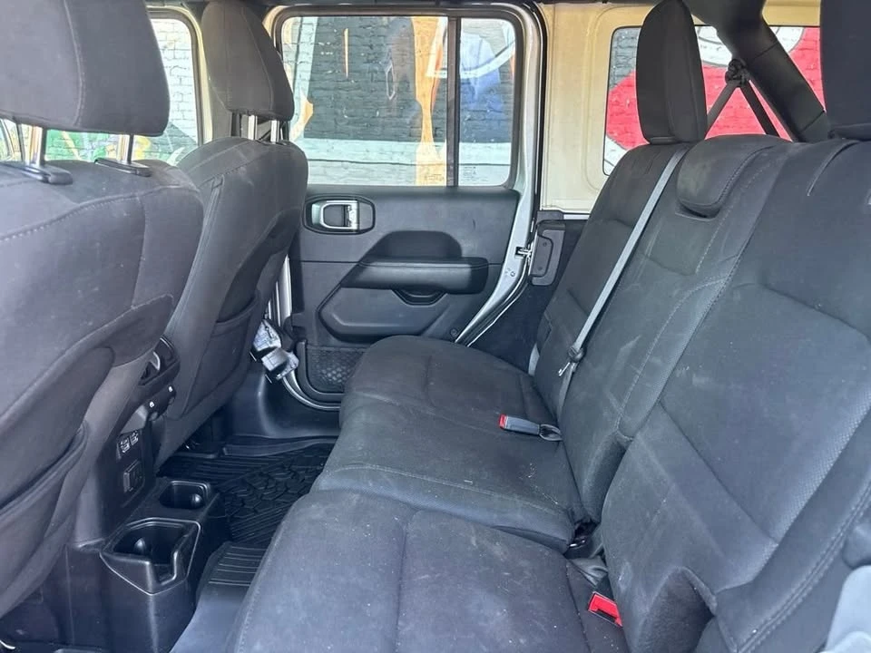 2019 Jeep JL Wrangler - Image 18 of 20