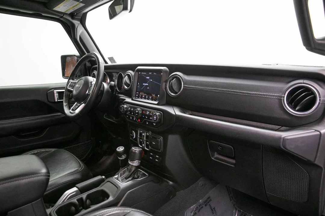 2019 Jeep JL Wrangler - Image 19 of 31