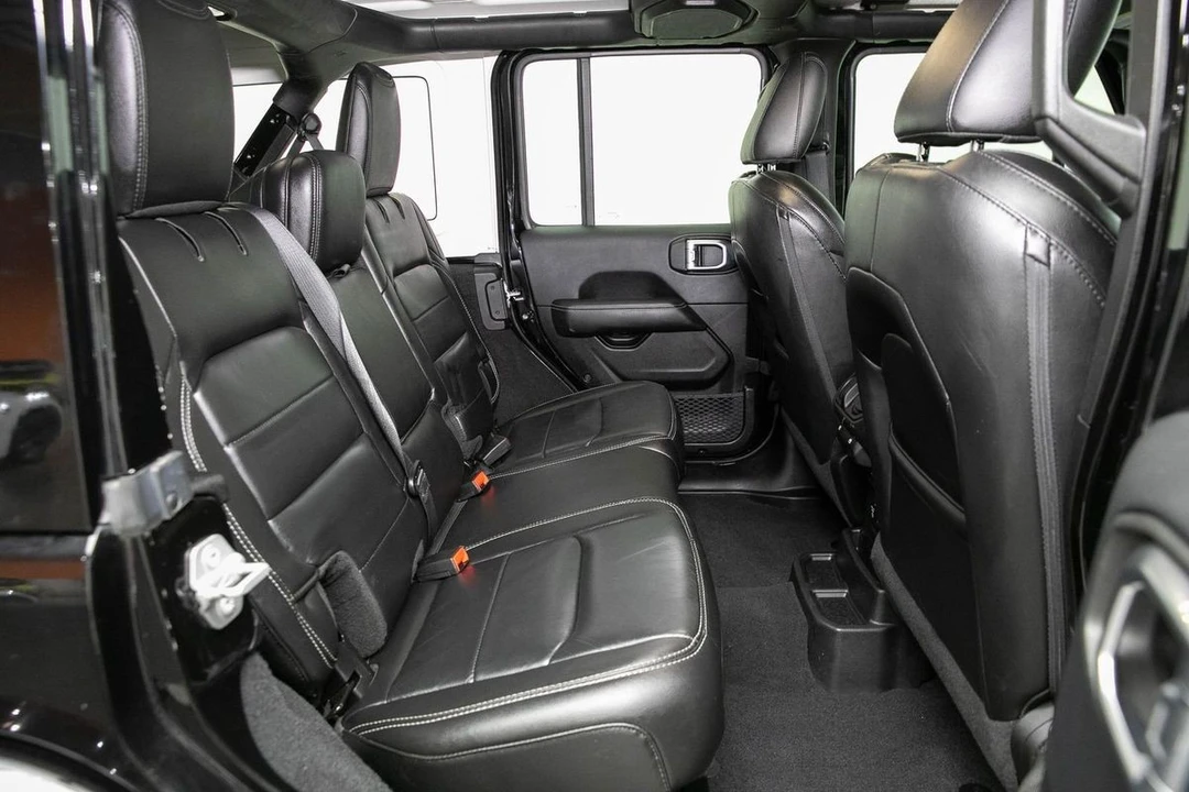 2019 Jeep JL Wrangler - Image 16 of 31