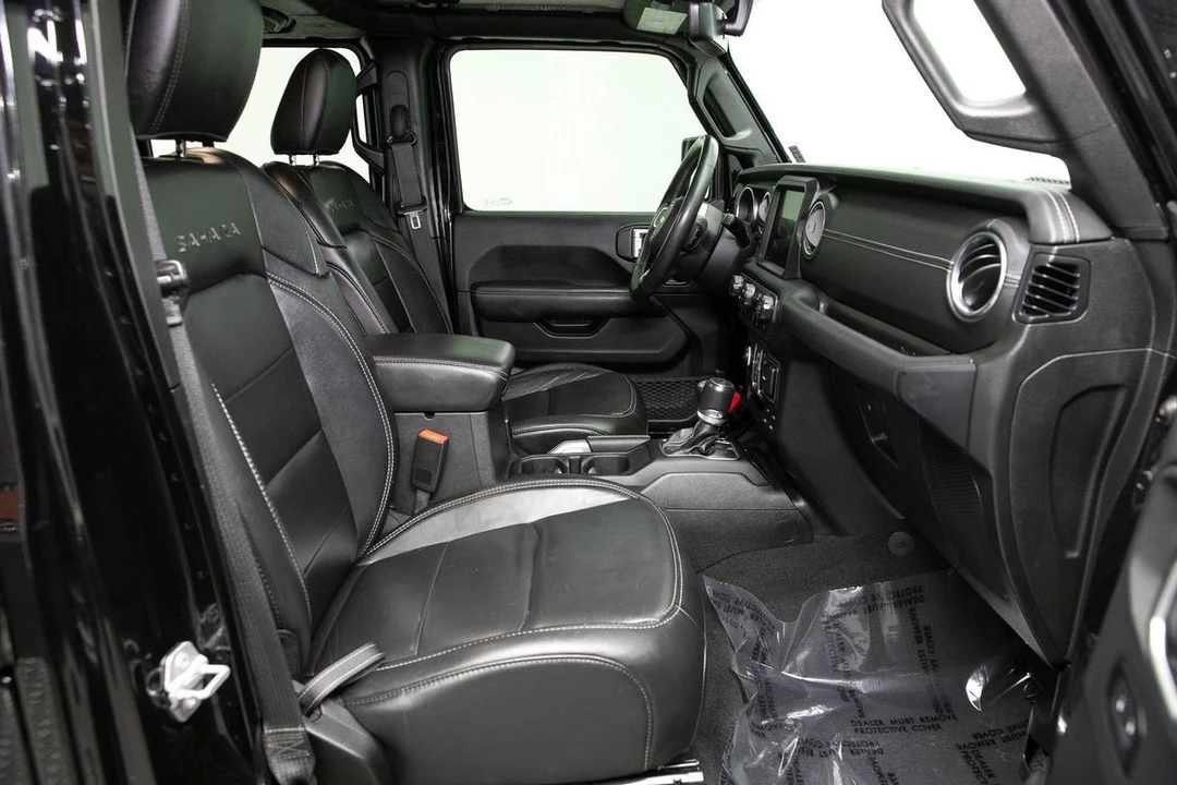 2019 Jeep JL Wrangler - Image 17 of 31