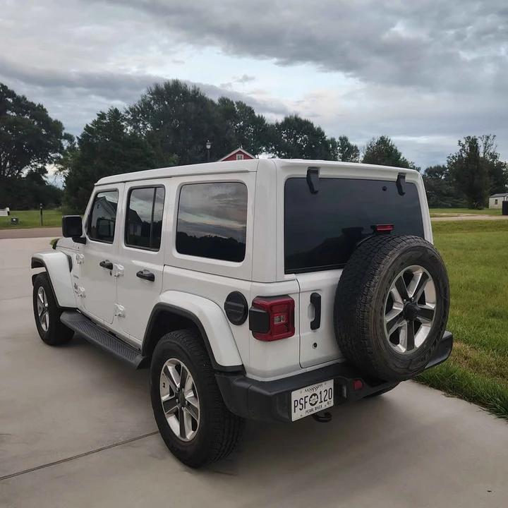 2019 Jeep JL Wrangler - Image 5 of 5