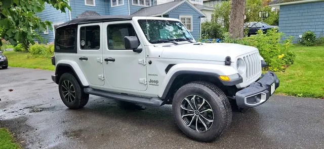 2019 Jeep Wrangler Unlimited Sahara Sport Utility 4D