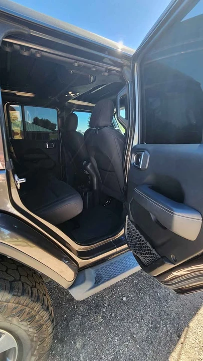 2019 Jeep JL Wrangler - Image 18 of 20