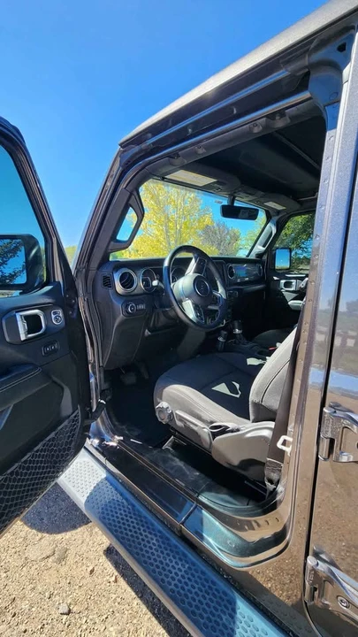 2019 Jeep JL Wrangler - Image 8 of 20