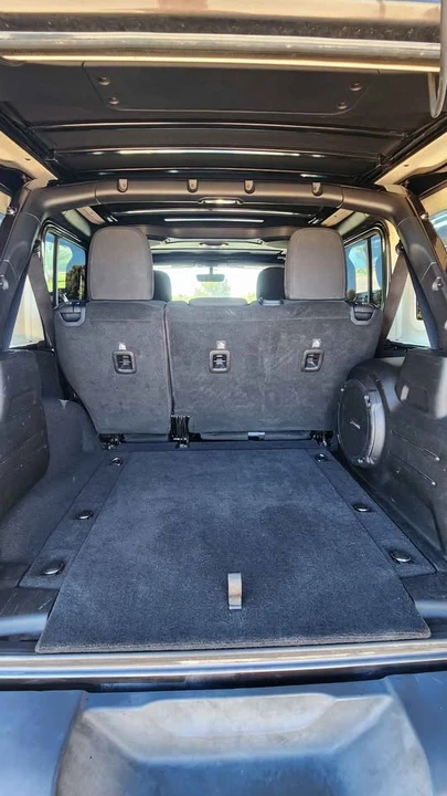 2019 Jeep JL Wrangler - Image 19 of 20