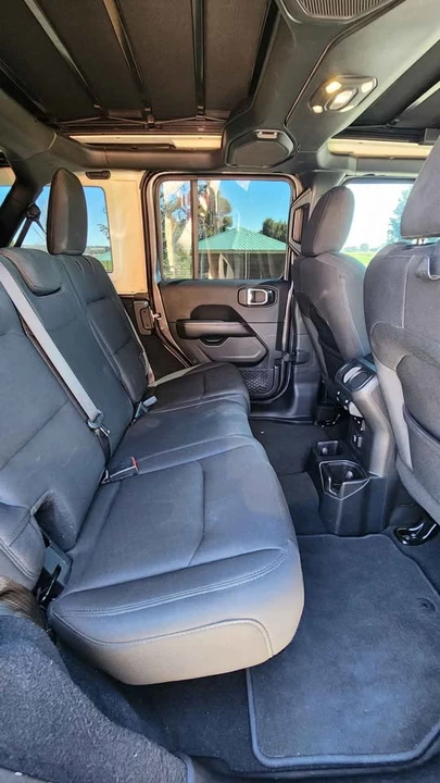 2019 Jeep JL Wrangler - Image 16 of 20