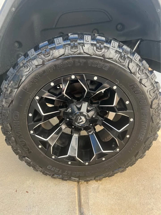 2019 Jeep JL Wrangler - Image 5 of 16
