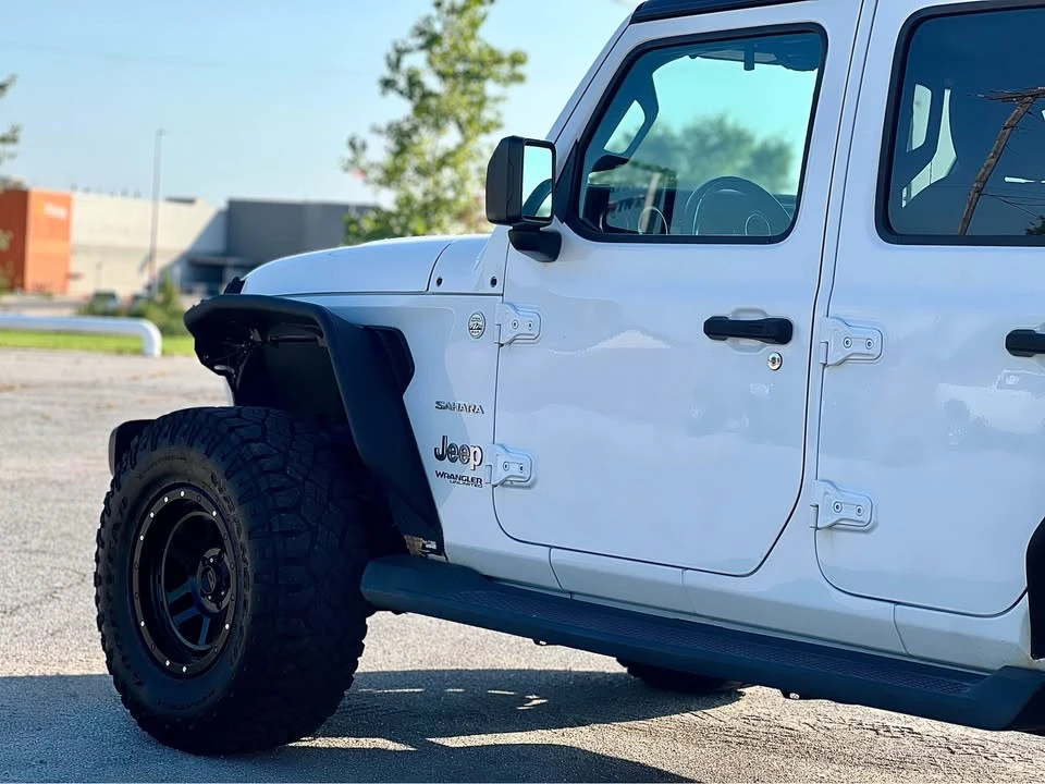 2019 Jeep JL Wrangler - Image 18 of 19