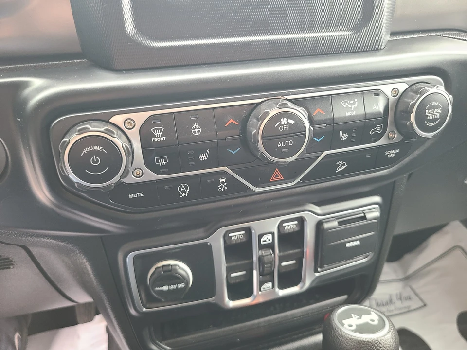 2019 Jeep JL Wrangler - Image 21 of 26