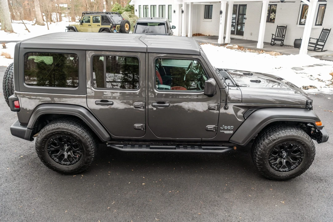 2019 Jeep JL Wrangler - Image 5 of 31