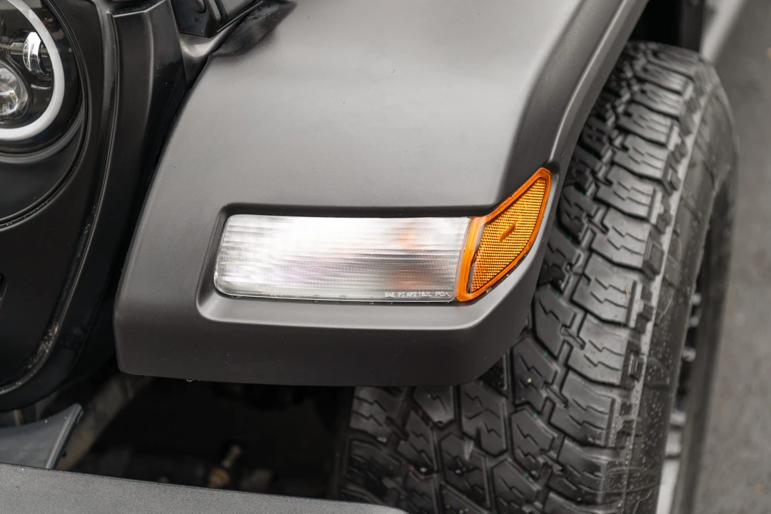 2019 Jeep JL Wrangler - Image 20 of 31