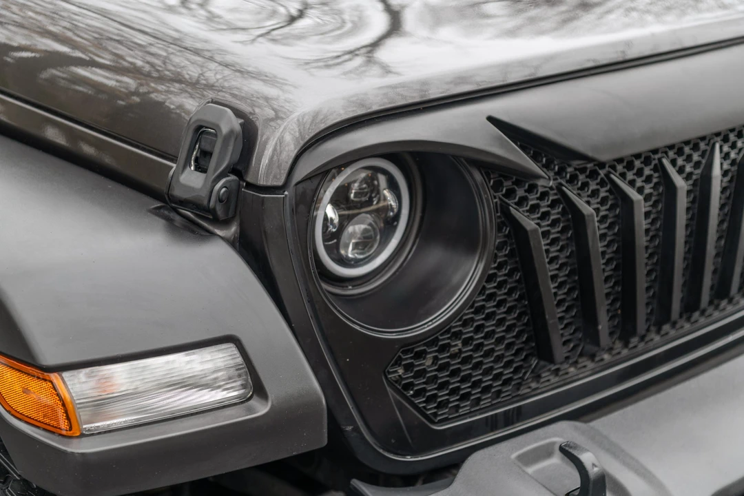 2019 Jeep JL Wrangler - Image 12 of 31