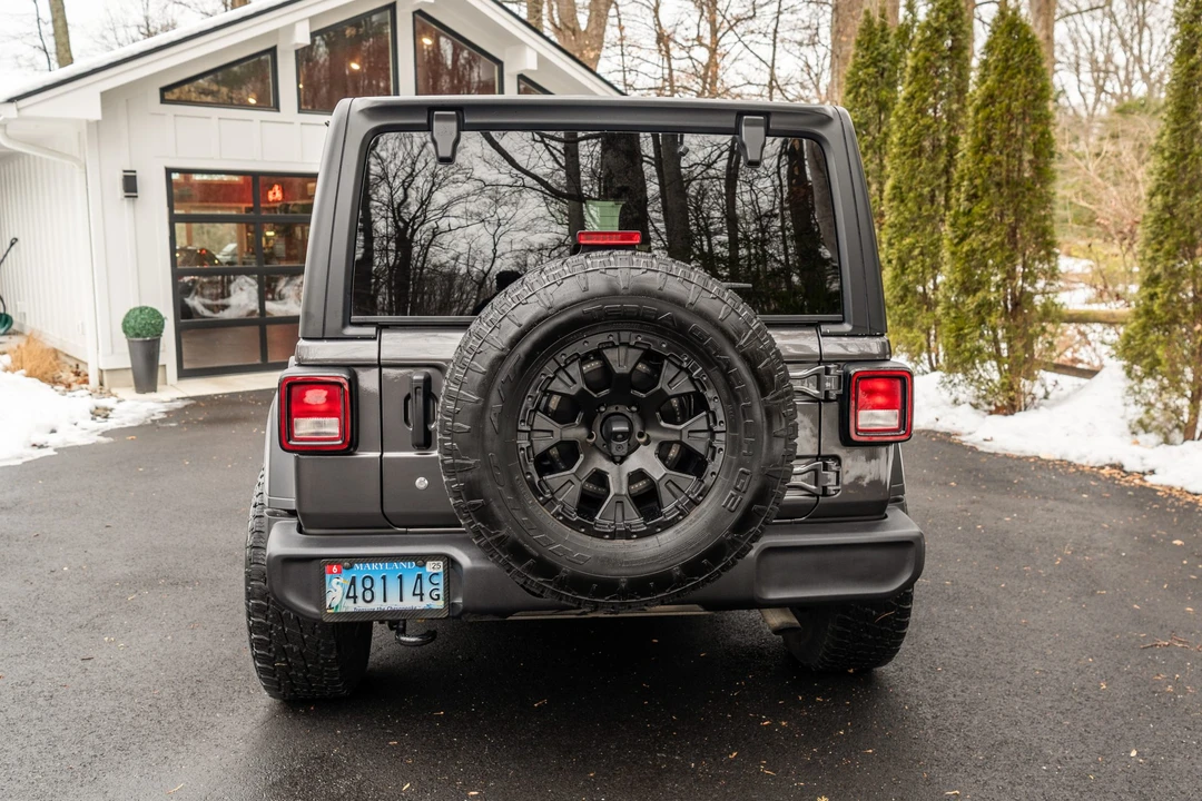 2019 Jeep JL Wrangler - Image 7 of 31
