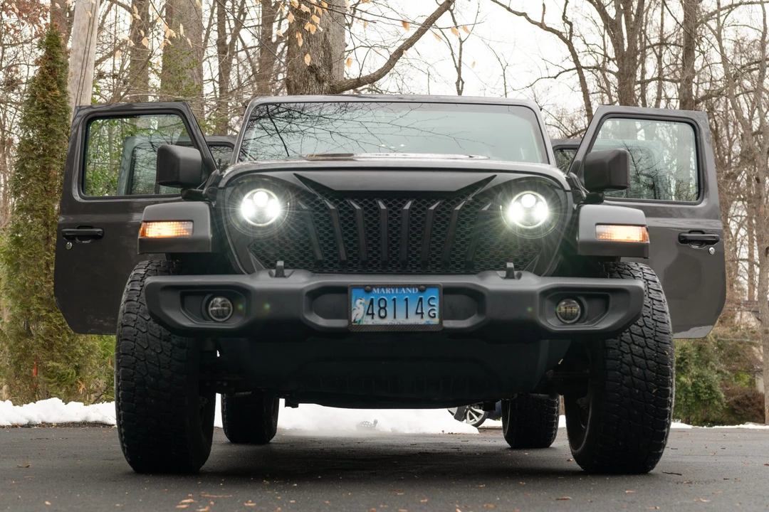 2019 Jeep JL Wrangler - Image 10 of 31