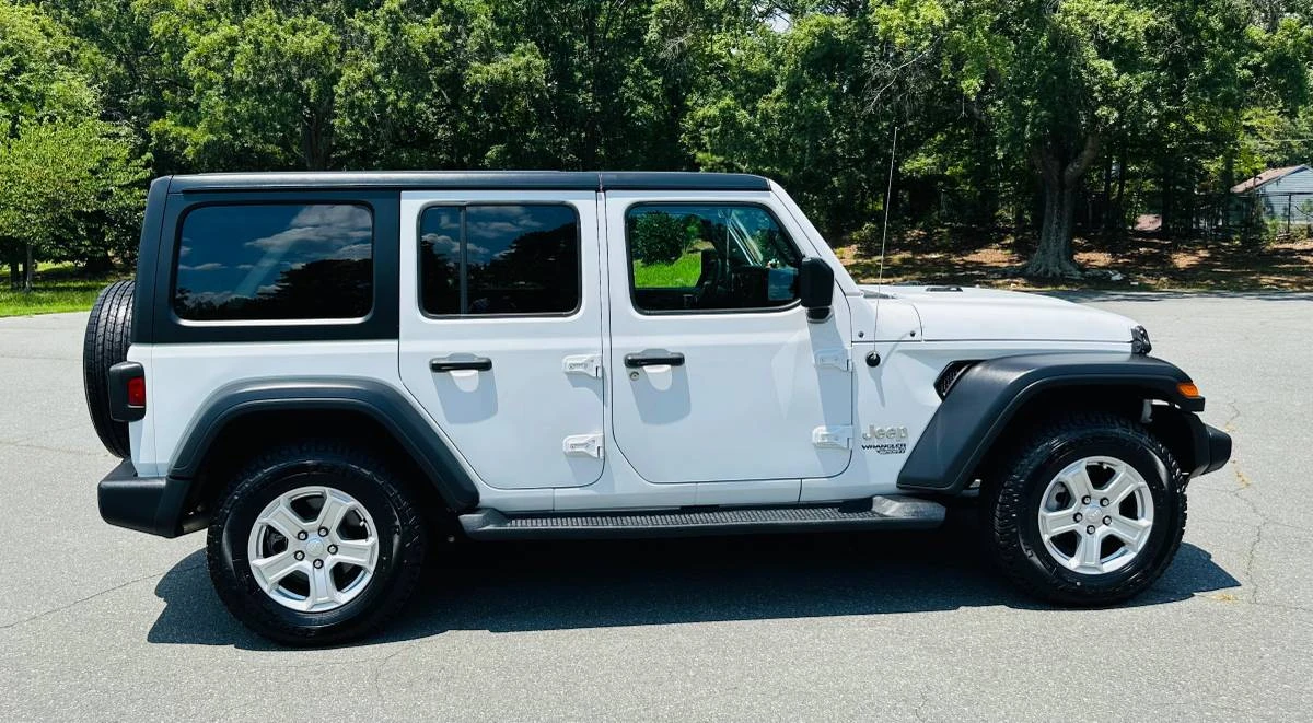 2019 Jeep JL Wrangler - Image 6 of 24