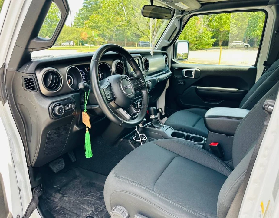 2019 Jeep JL Wrangler - Image 9 of 24