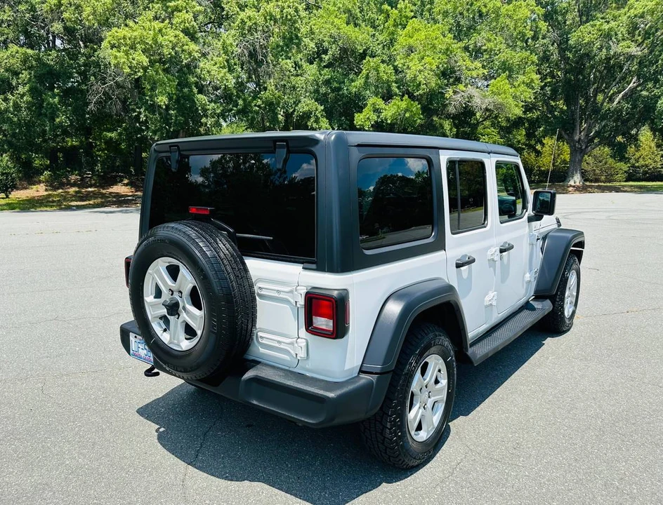 2019 Jeep JL Wrangler - Image 16 of 24