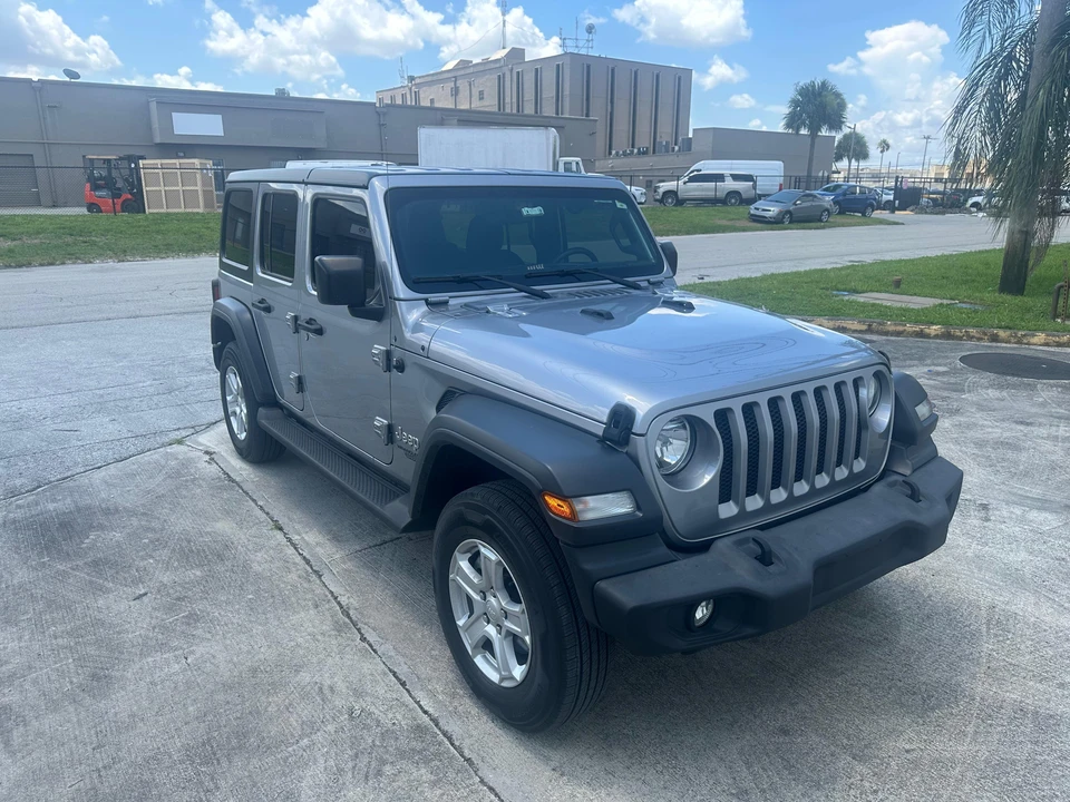 2019 Jeep JL Wrangler - Image 16 of 31