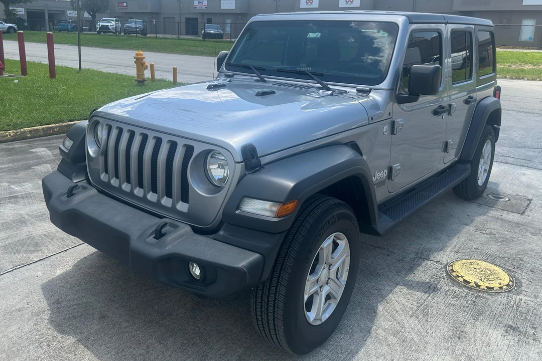 2019 Jeep JL Wrangler - Image 8 of 31