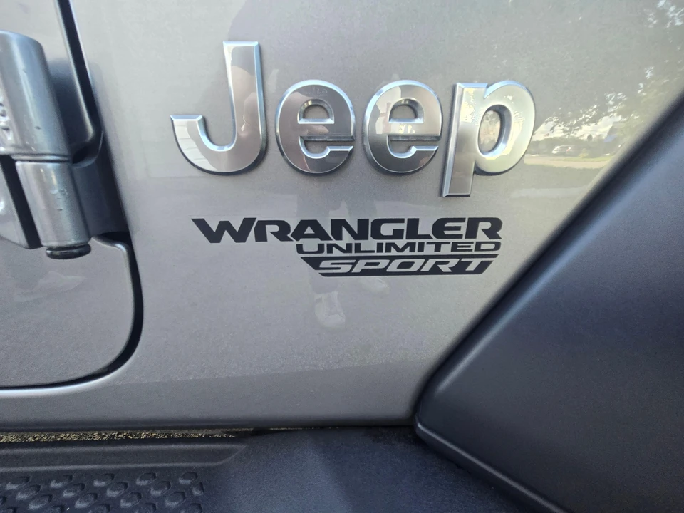 2019 Jeep JL Wrangler - Image 26 of 31