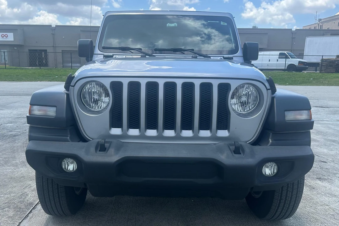 2019 Jeep JL Wrangler - Image 2 of 31