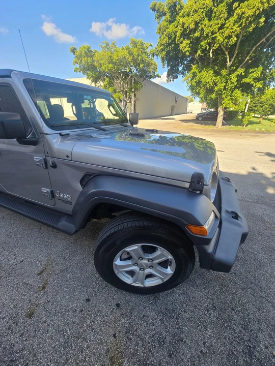 2019 Jeep JL Wrangler - Image 25 of 31