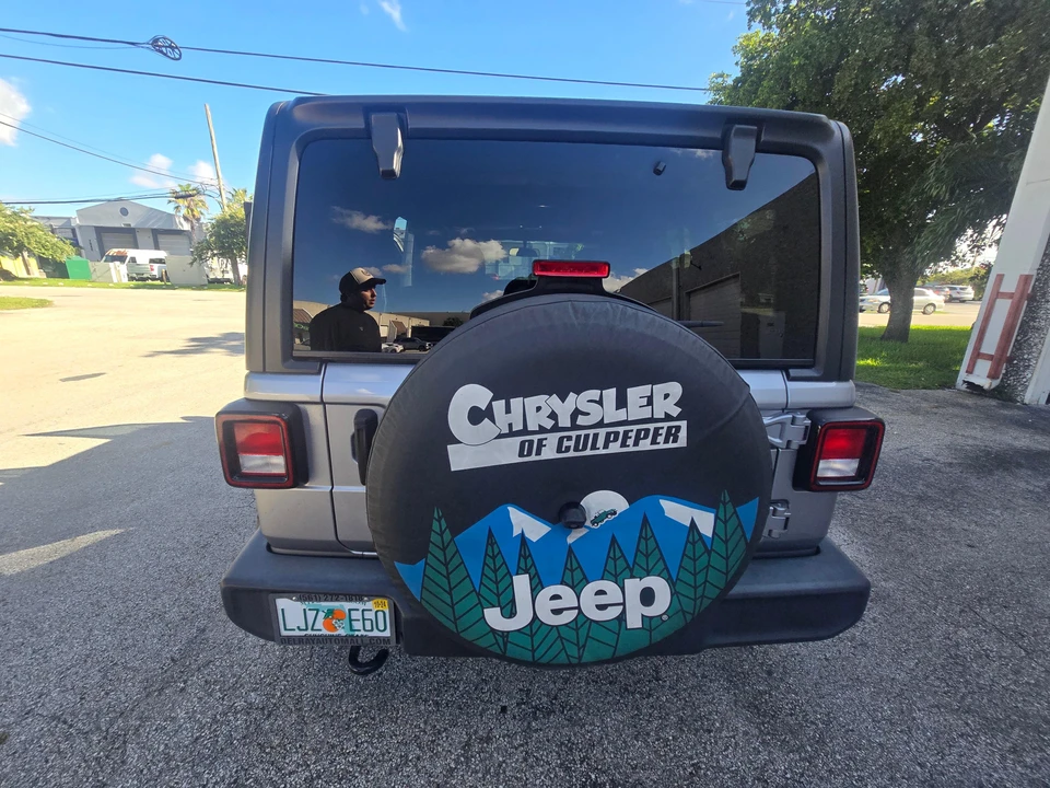 2019 Jeep JL Wrangler - Image 12 of 31