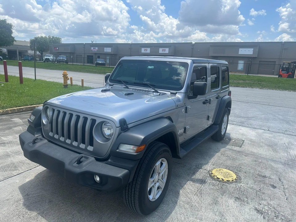 2019 Jeep JL Wrangler - Image 9 of 31