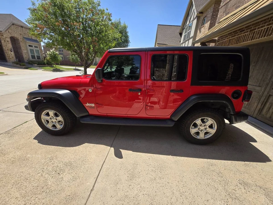 2019 Jeep JL Wrangler - Image 2 of 16
