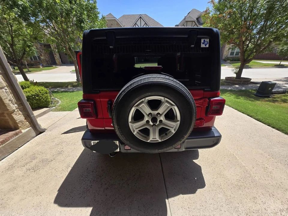 2019 Jeep JL Wrangler - Image 14 of 16