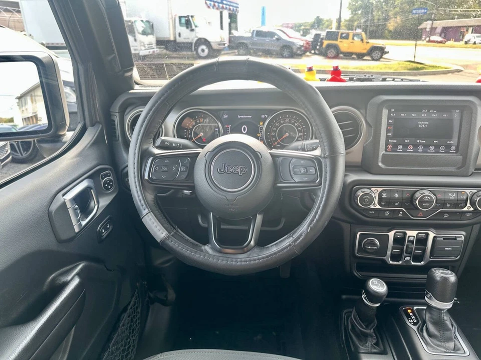 2019 Jeep JL Wrangler - Image 19 of 21