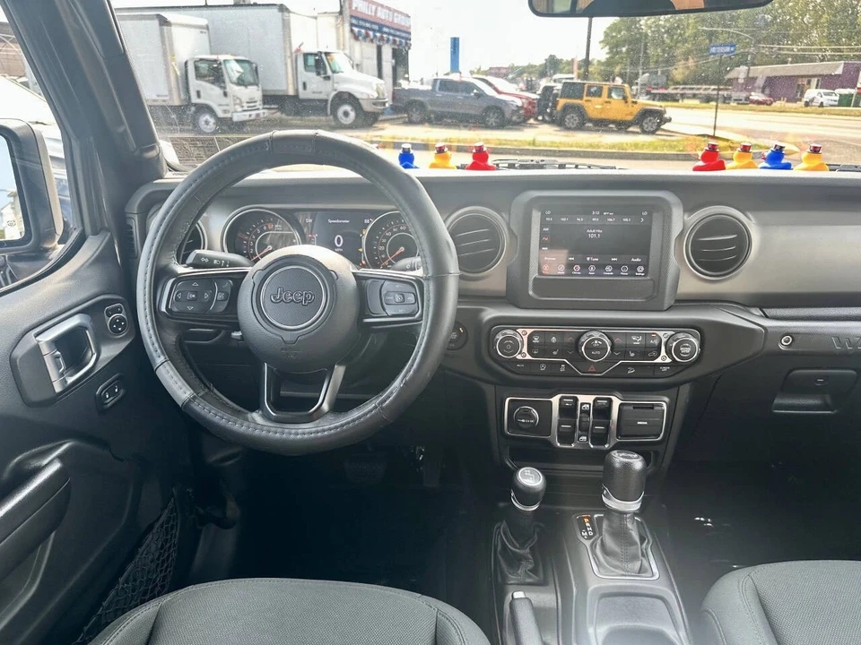 2019 Jeep JL Wrangler - Image 20 of 21