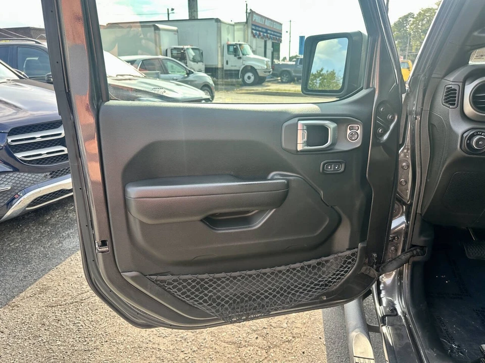2019 Jeep JL Wrangler - Image 11 of 31