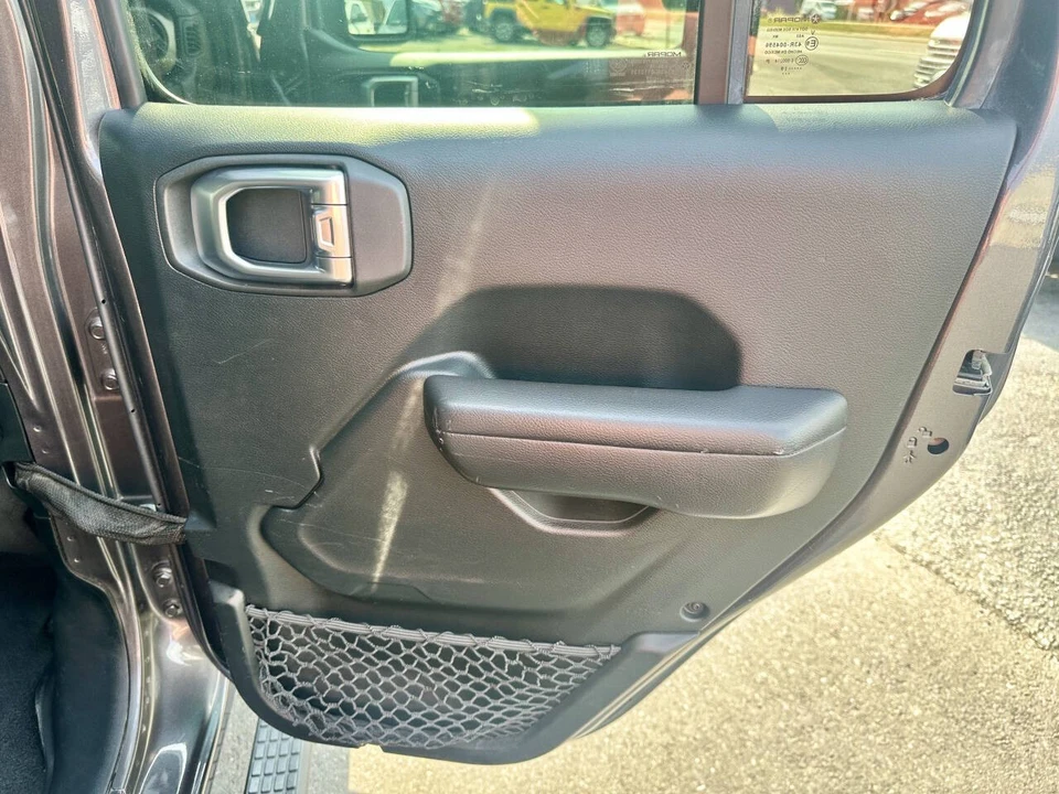 2019 Jeep JL Wrangler - Image 15 of 31