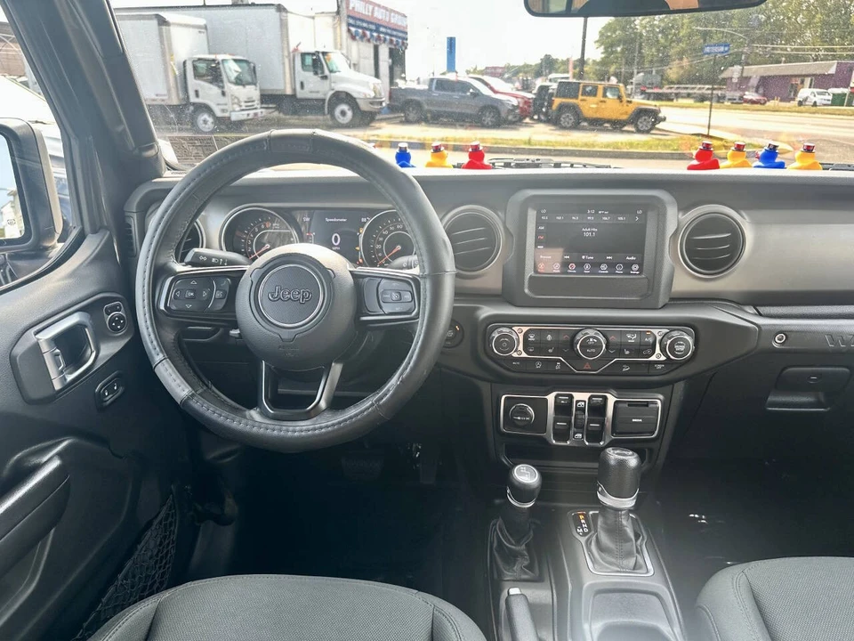 2019 Jeep JL Wrangler - Image 20 of 21