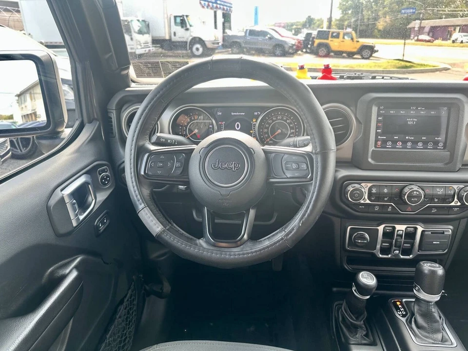 2019 Jeep JL Wrangler - Image 19 of 21