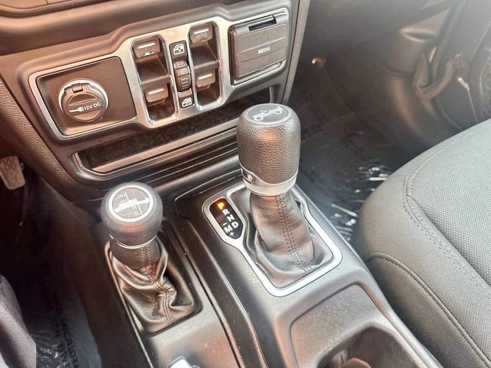 2019 Jeep JL Wrangler - Image 29 of 31