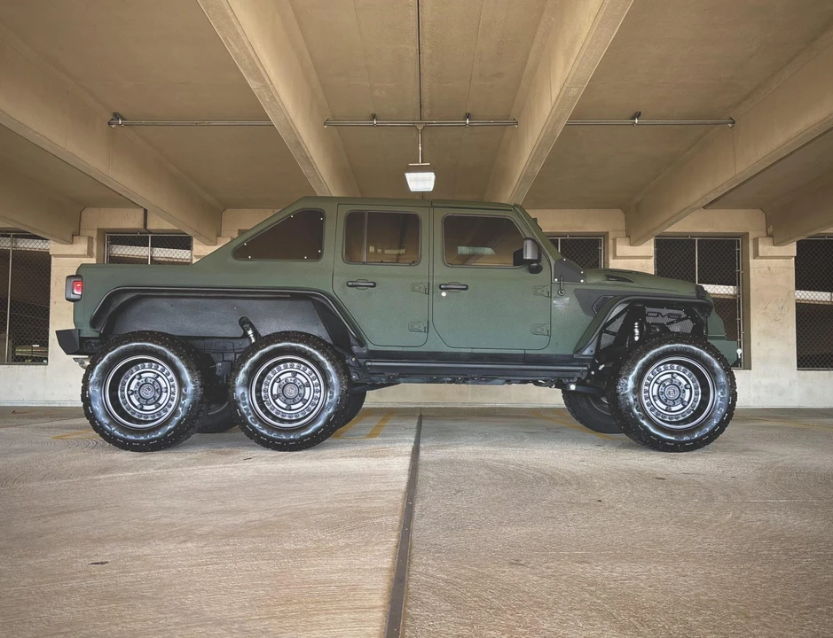 2019 Jeep JL Wrangler - Image 10 of 31