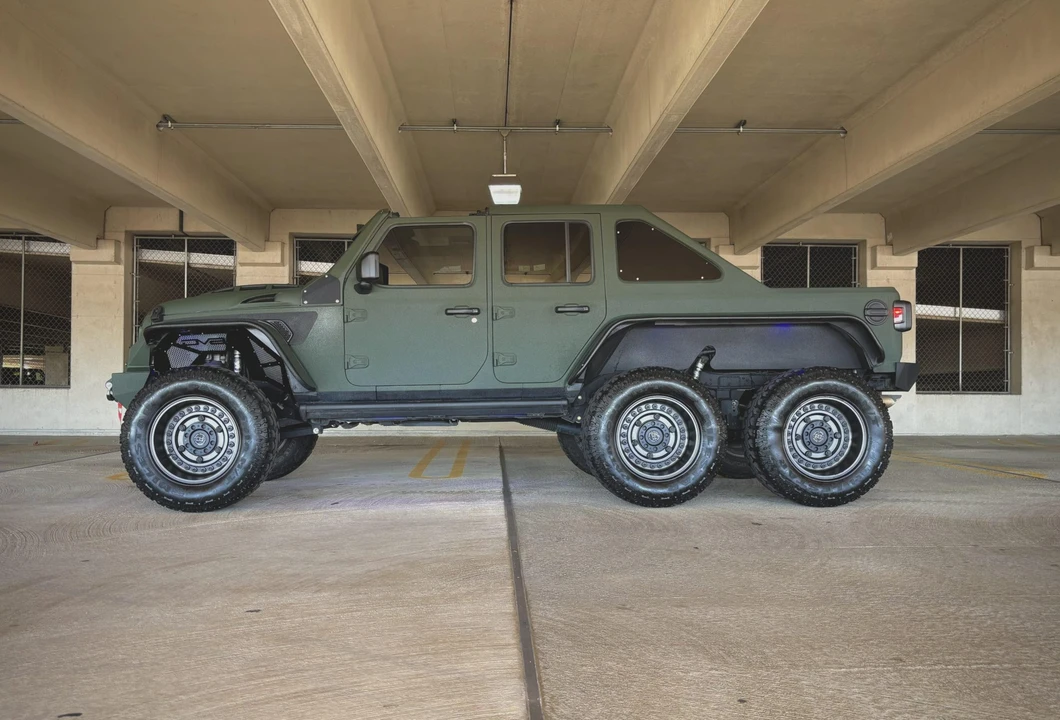 2019 Jeep JL Wrangler - Image 19 of 31